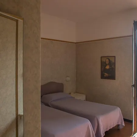 Del Mel Hotel 3*