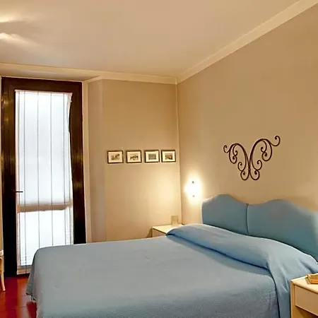 Mel Hotel 3*
