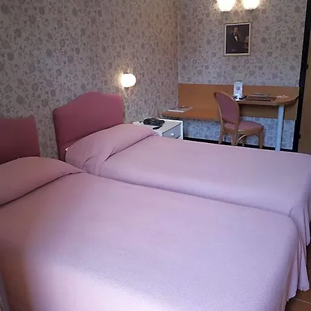 Hotel Mel 3*