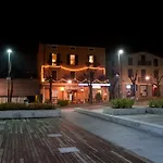 Отель Mel 3*