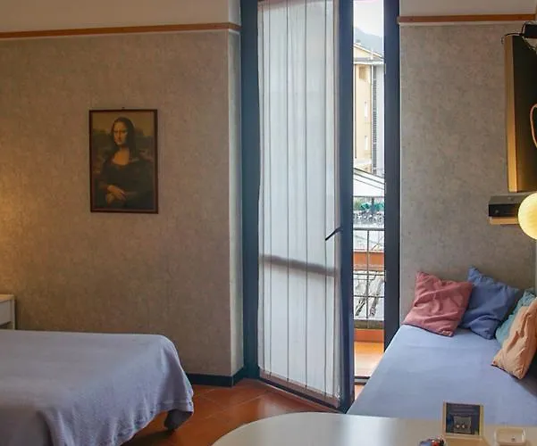 Mel Hotel