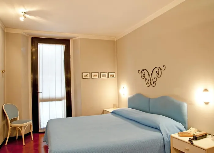 Mel Hotel 3*